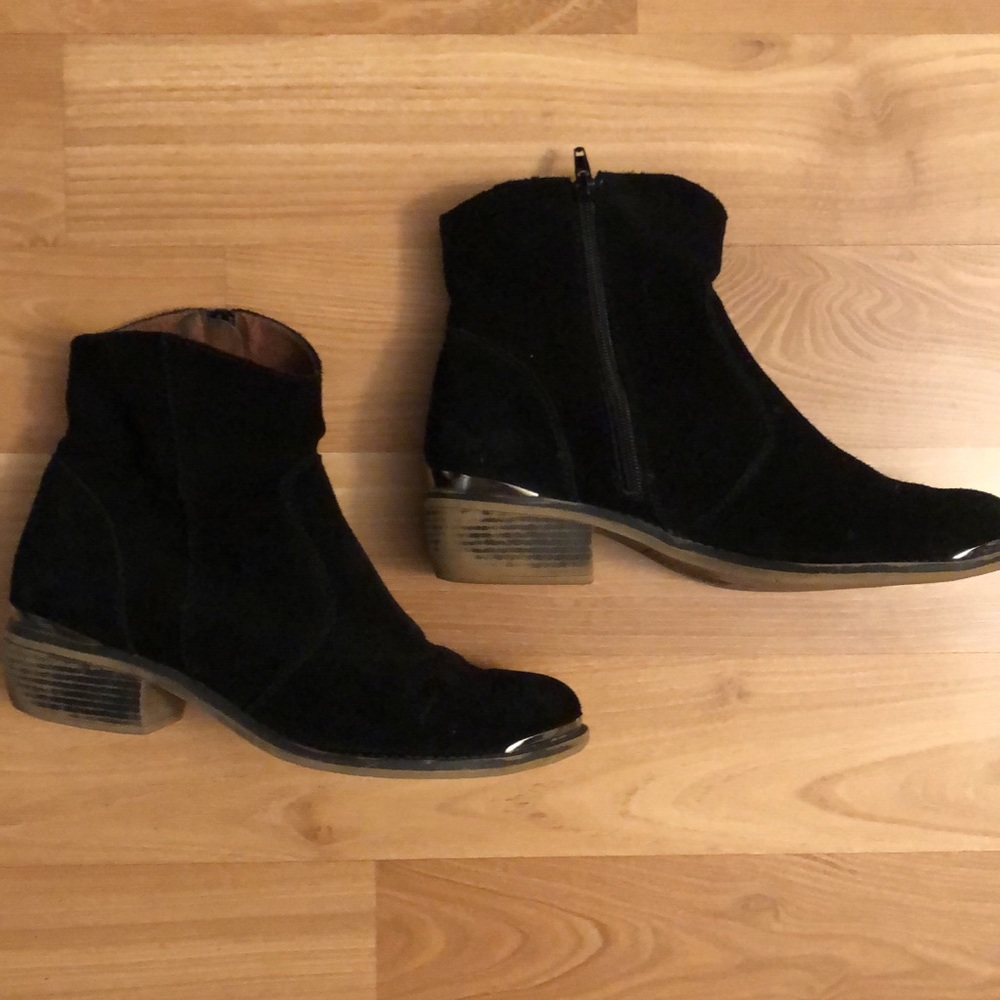 Urban Outfitters black booties